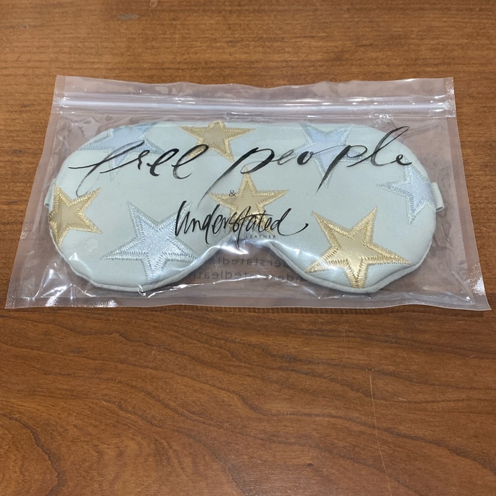 Free People & Understated Leather Starry Eyed Silver Gold Travel Comfy Mask